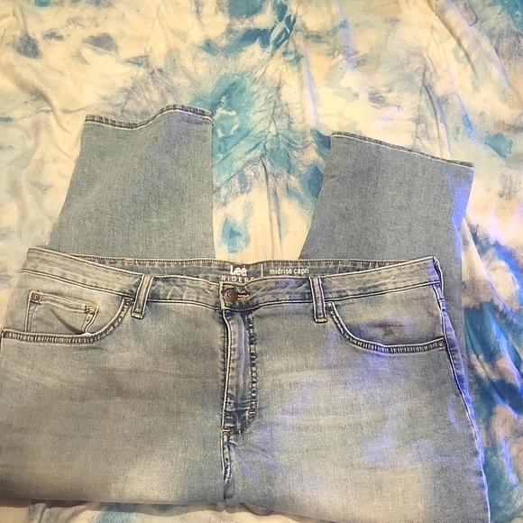 Capris - Picture 1 of 1